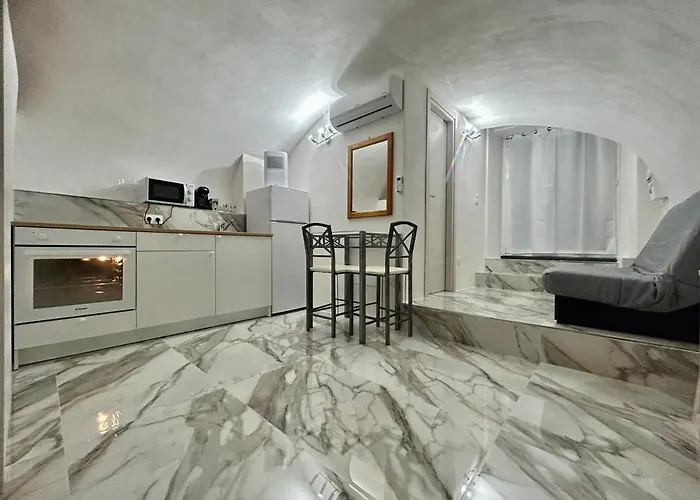 Cave House Apartment