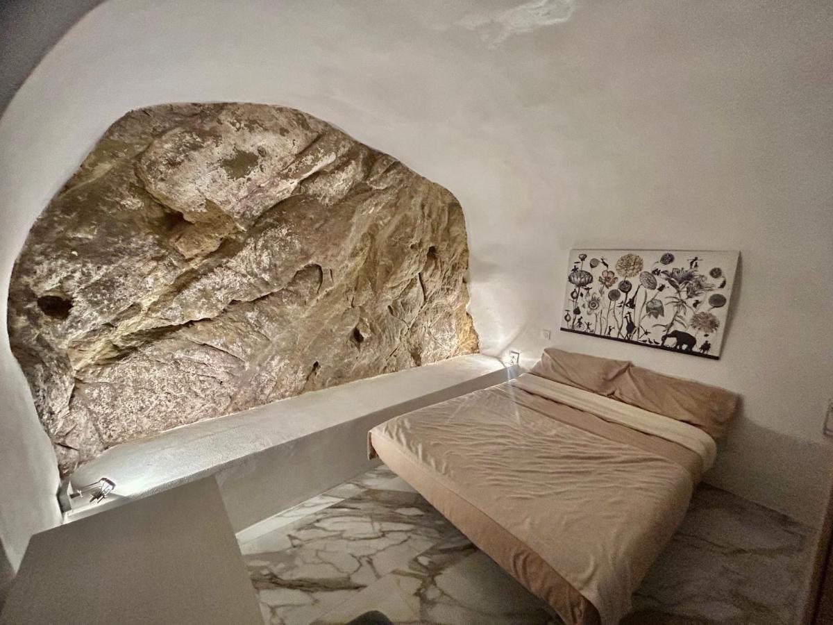 Apartment Cave House